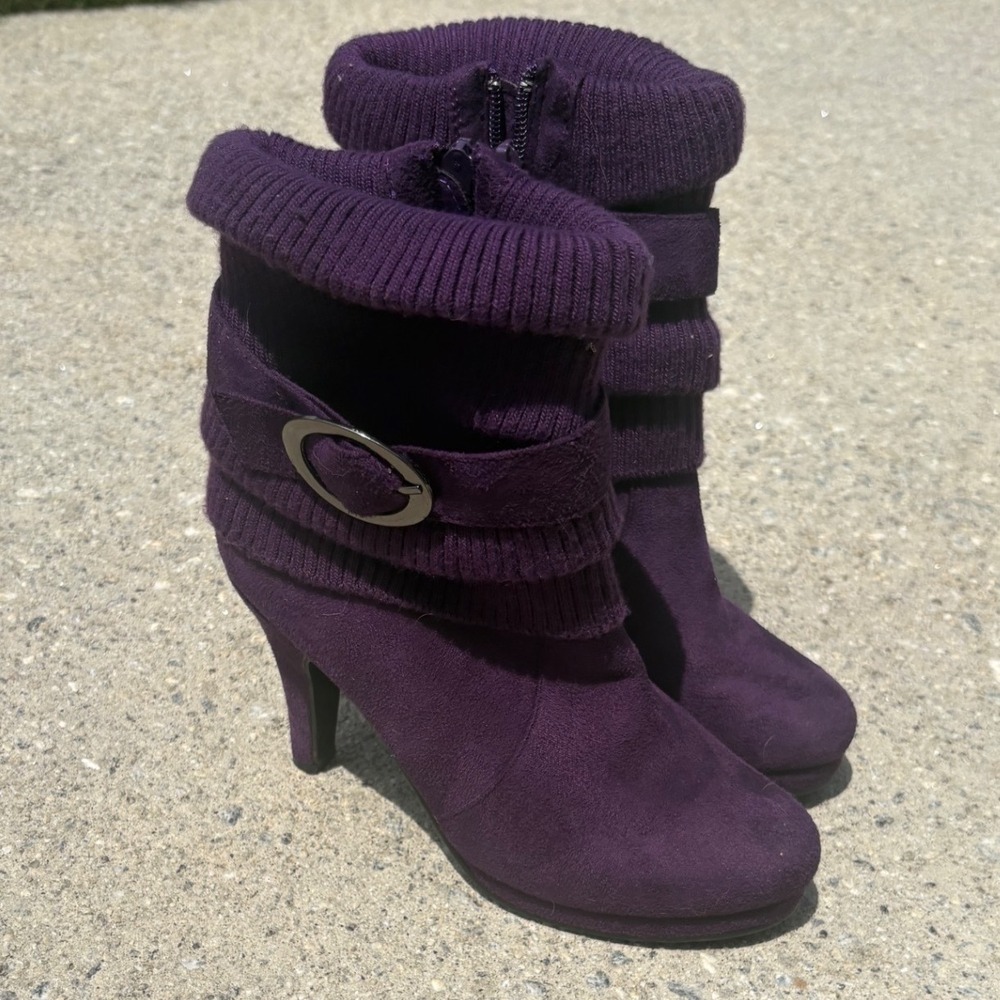 Top Moda Womens Purple Faux Suede Sweater Cuff Buckle Ankle Boots Size 6.5